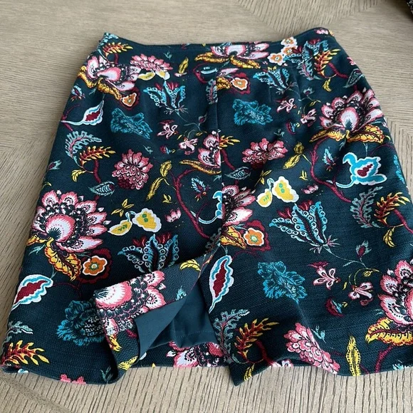 Ann Taylor LOFT Deep Teal Floral Skirt w/ Kick Pleat SZ 8 - Picture 10 of 14